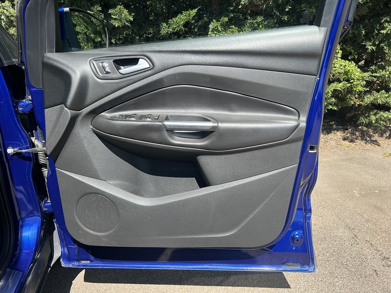 Ford Kuga TDCi Titanium - U12478