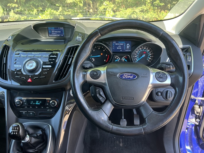 Ford Kuga TDCi Titanium - U12478