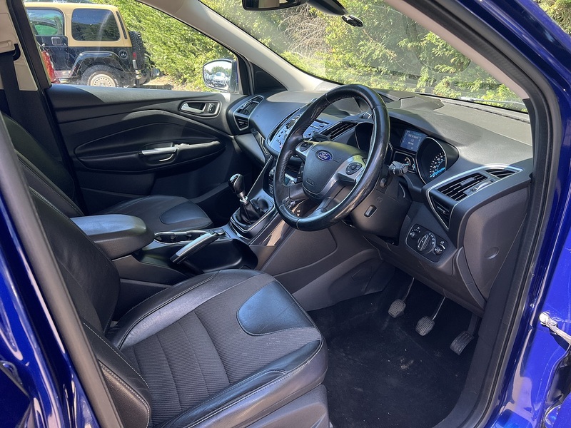 Ford Kuga TDCi Titanium - U12478