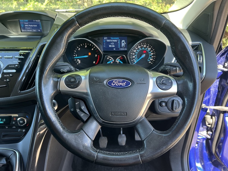 Ford Kuga TDCi Titanium - U12478