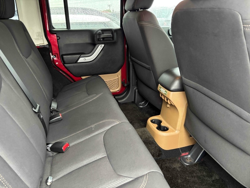 Jeep Wrangler V6 Sahara Unlimited - U12483