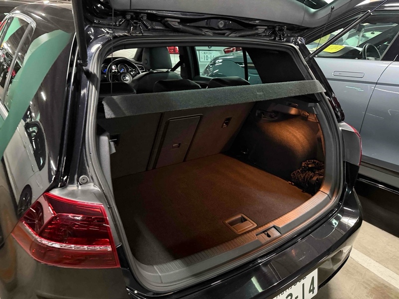 Volkswagen Golf R - U12485