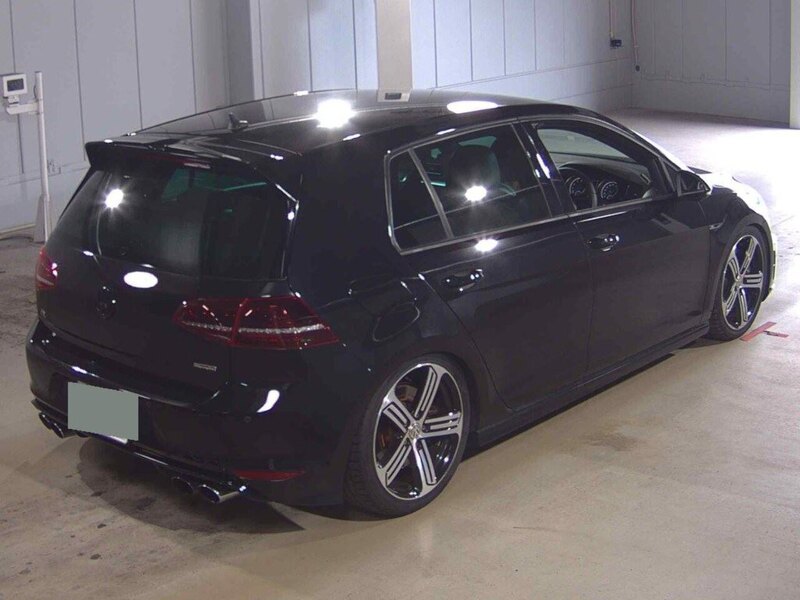 Volkswagen Golf R - U12485