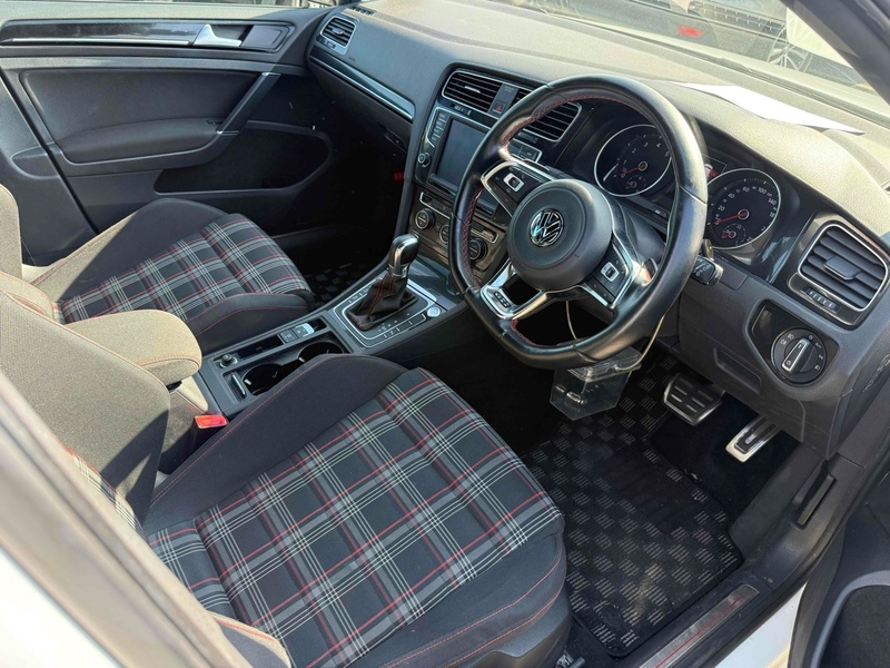 Volkswagen Golf GTI - U12488
