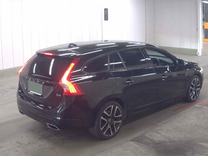 Volvo V60 D4 Dynamic Edition - U12497