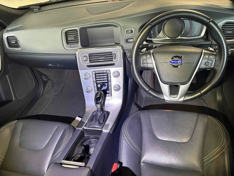 Volvo V60 D4 Dynamic Edition - U12497