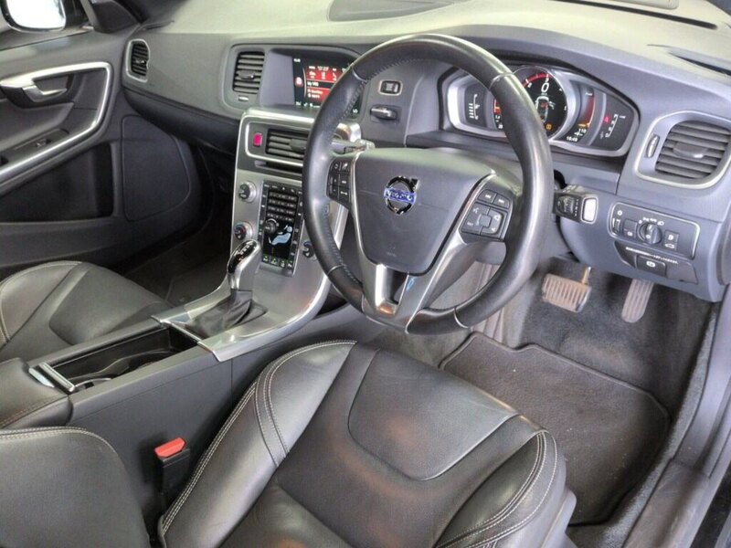 Volvo V60 D4 Dynamic Edition - U12497
