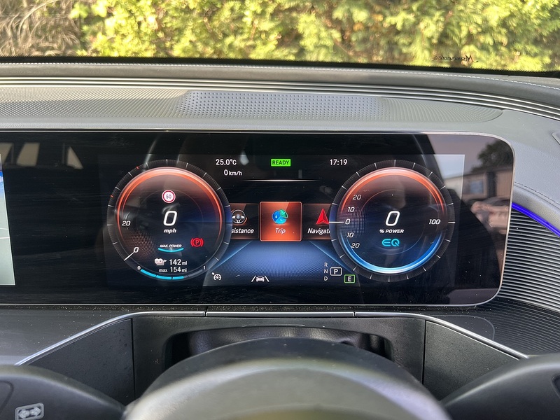 Mercedes-Benz EQC EQC 400 AMG Line - U12498