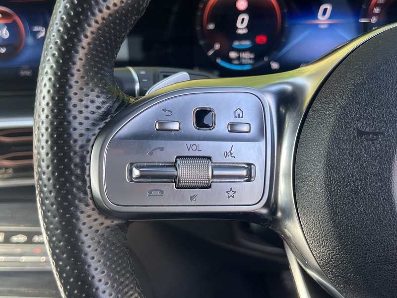 Mercedes-Benz EQC EQC 400 AMG Line - U12498