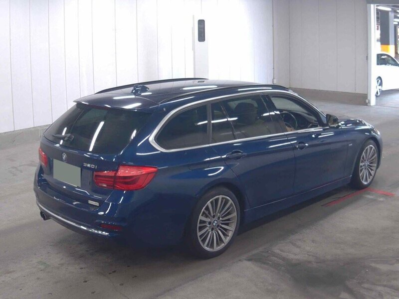 BMW 3 Series 320I Luxury Touring - U12499