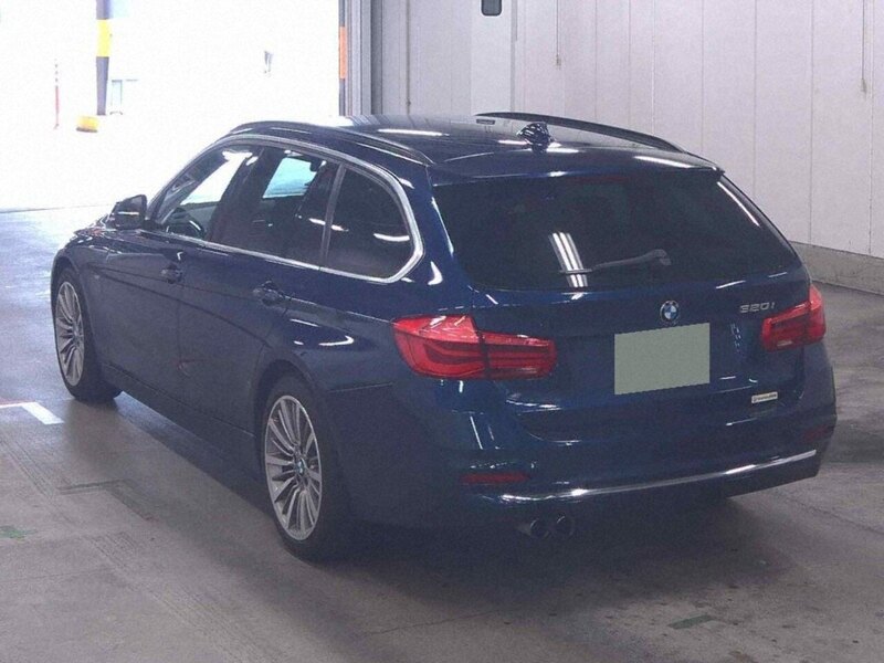 BMW 3 Series 320I Luxury Touring - U12499
