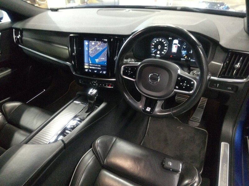 Volvo V90 T6 R-Design - U12504