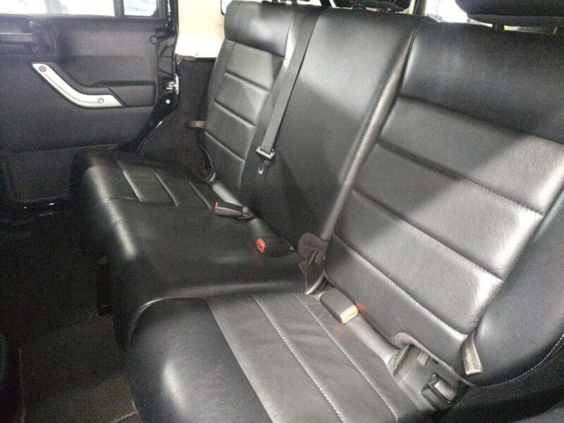 Jeep Wrangler Sahara Unlimited - U12519