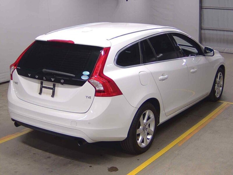 Volvo V60 T4 Se Lux - U12520