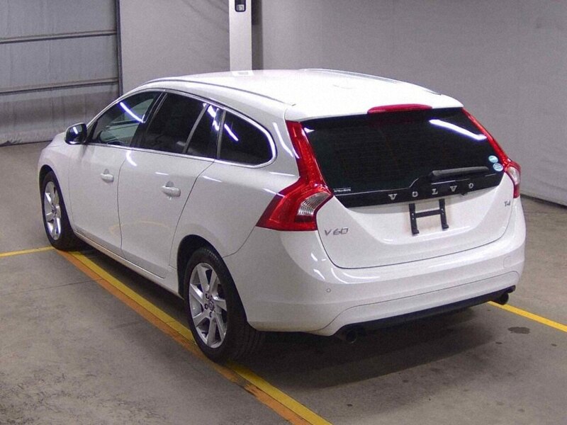 Volvo V60 T4 Se Lux - U12520