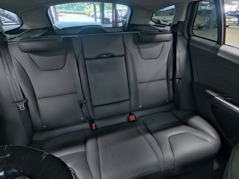 Volvo V60 T4 Se Lux - U12520
