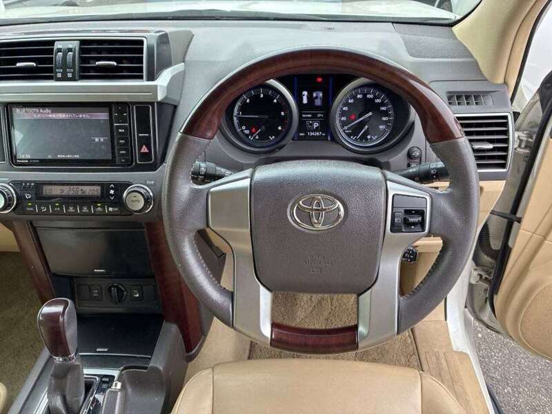Toyota Land Cruiser Prado TX L Package - U12525