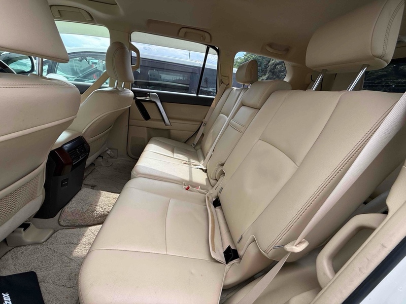 Toyota Land Cruiser Prado TX L Package - U12525