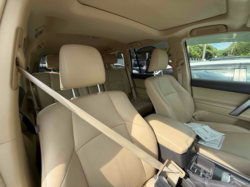 Toyota Land Cruiser Prado TX L Package - U12525
