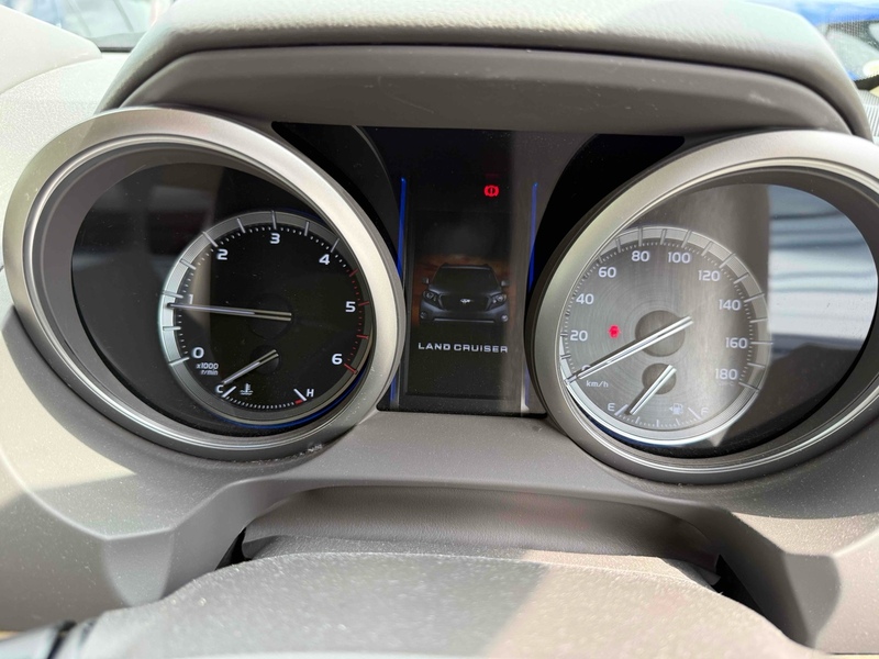 Toyota Land Cruiser Prado TX L Package - U12525