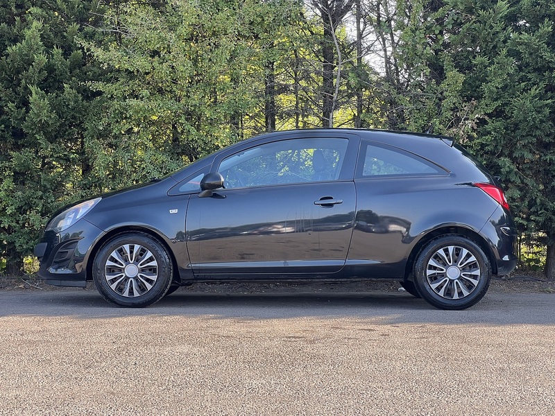 Vauxhall Corsa Design - U12534