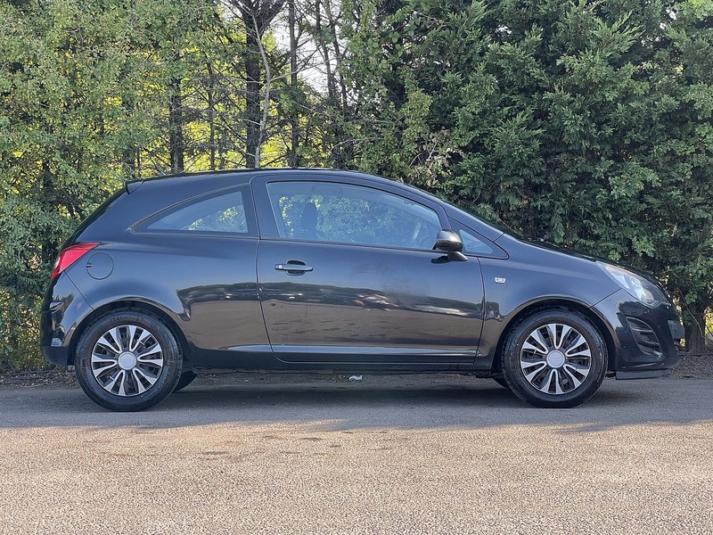 Vauxhall Corsa Design - U12534