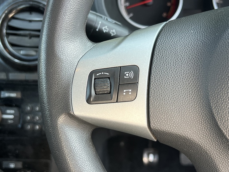 Vauxhall Corsa Design - U12534