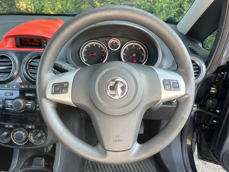 Vauxhall Corsa Design - U12534