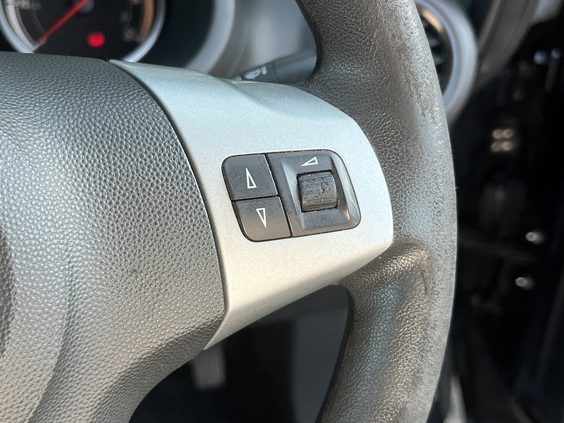 Vauxhall Corsa Design - U12534