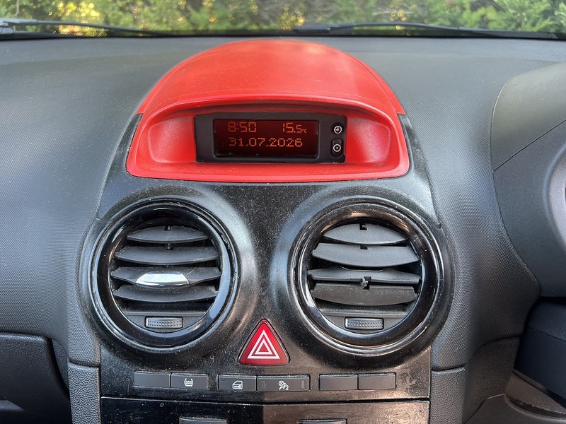 Vauxhall Corsa Design - U12534