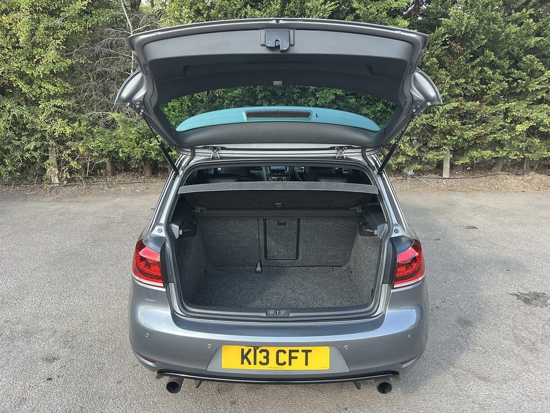 Volkswagen Golf GTI - U12540