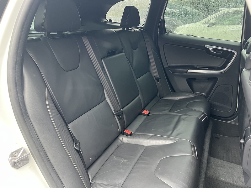 Volvo Xc60 T6 R-Design Awd - U12542