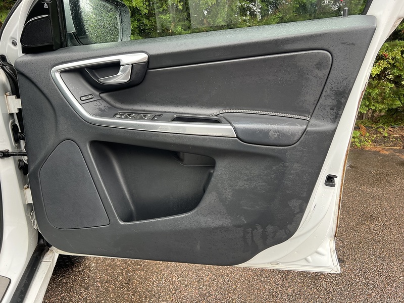 Volvo Xc60 T6 R-Design Awd - U12542