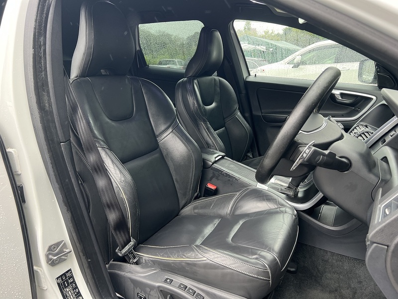 Volvo Xc60 T6 R-Design Awd - U12542