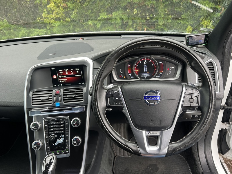 Volvo Xc60 T6 R-Design Awd - U12542