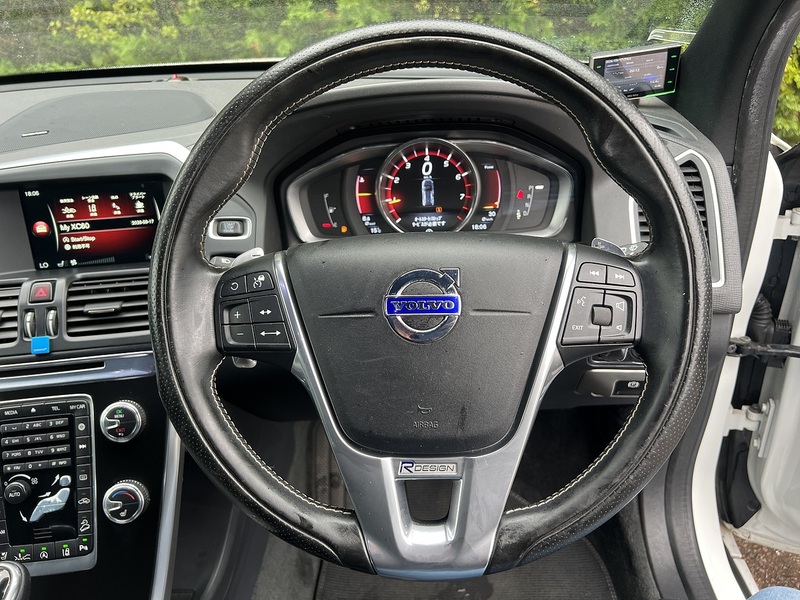 Volvo Xc60 T6 R-Design Awd - U12542
