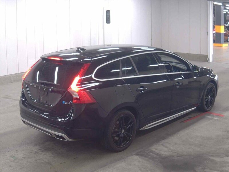 Volvo V60 D4 Se - U12543