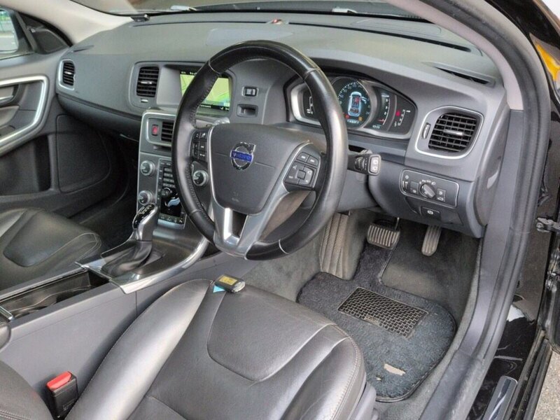 Volvo V60 D4 Se - U12543