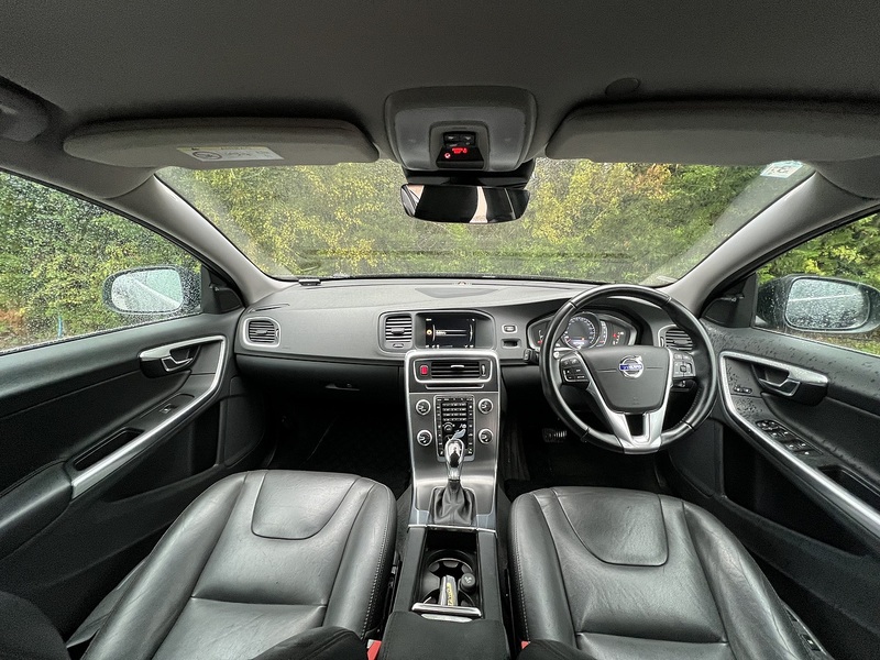 Volvo V60 D4 Se Lux Nav - U12543