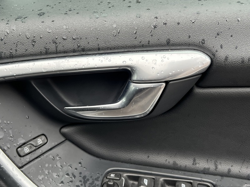 Volvo V60 D4 Se Lux Nav - U12543