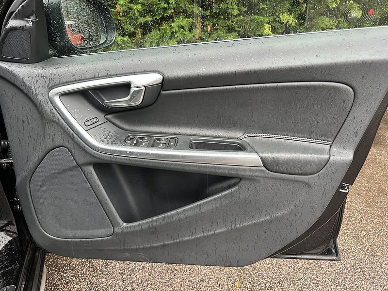 Volvo V60 D4 Se Lux Nav - U12543