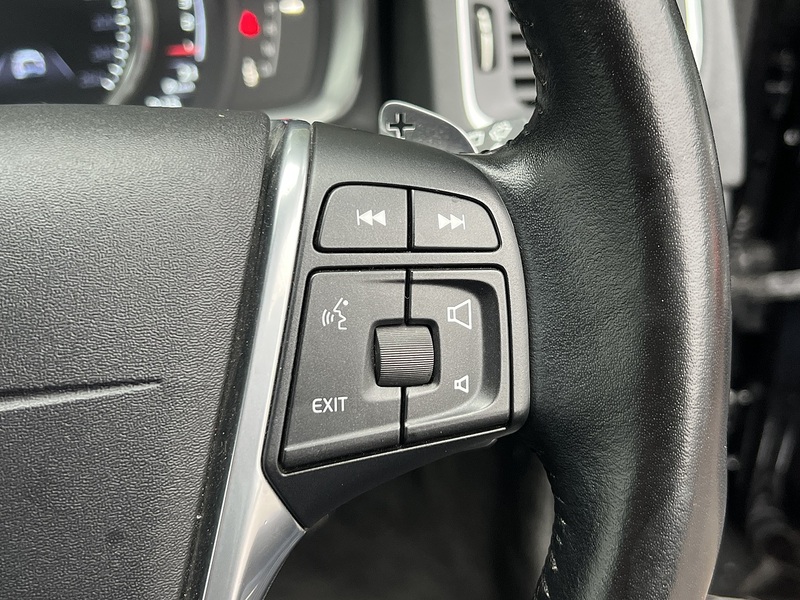 Volvo V60 D4 Se Lux Nav - U12543