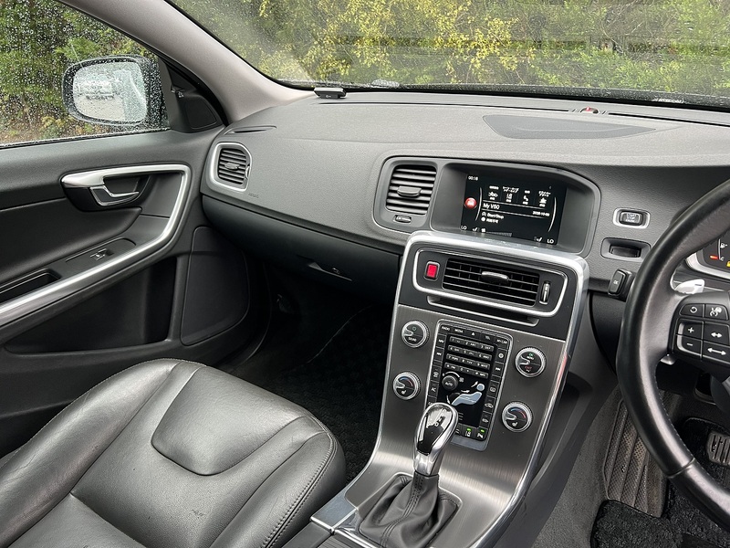 Volvo V60 D4 Se Lux Nav - U12543