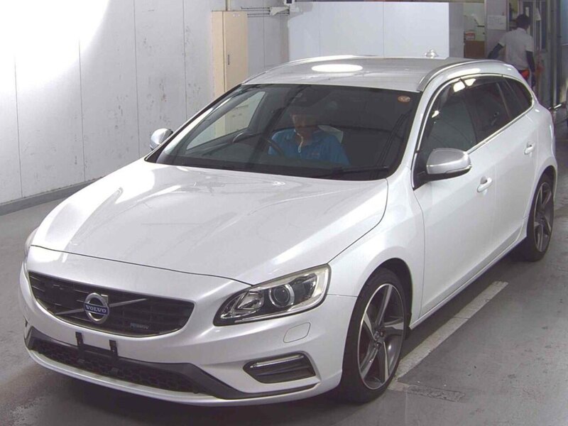 Volvo V60 T4 R-Design - U12548