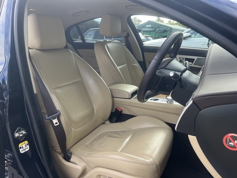 Jaguar XF d Premium Luxury - U12558