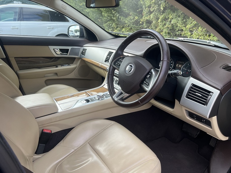 Jaguar XF d Premium Luxury - U12558