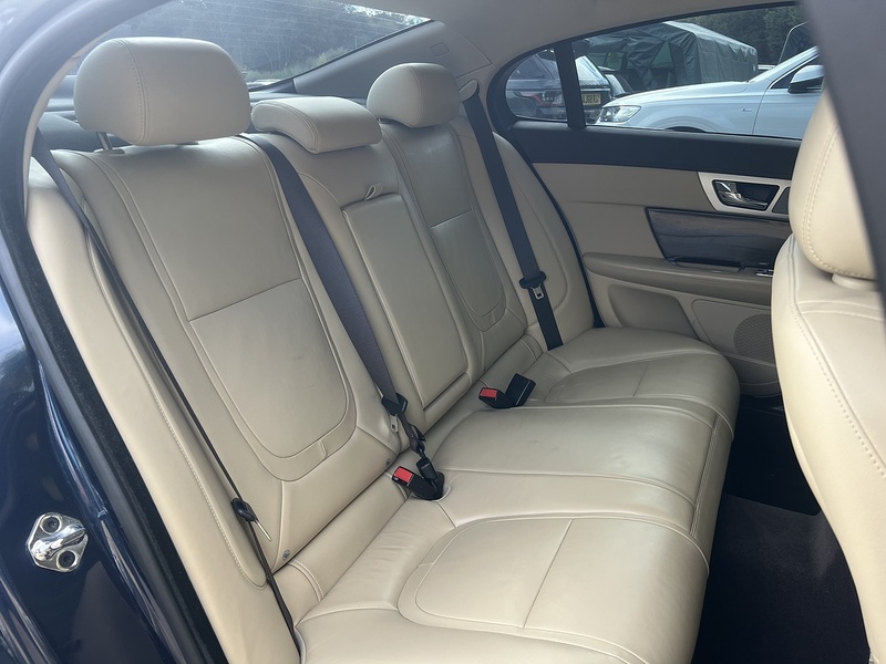 Jaguar XF d Premium Luxury - U12558