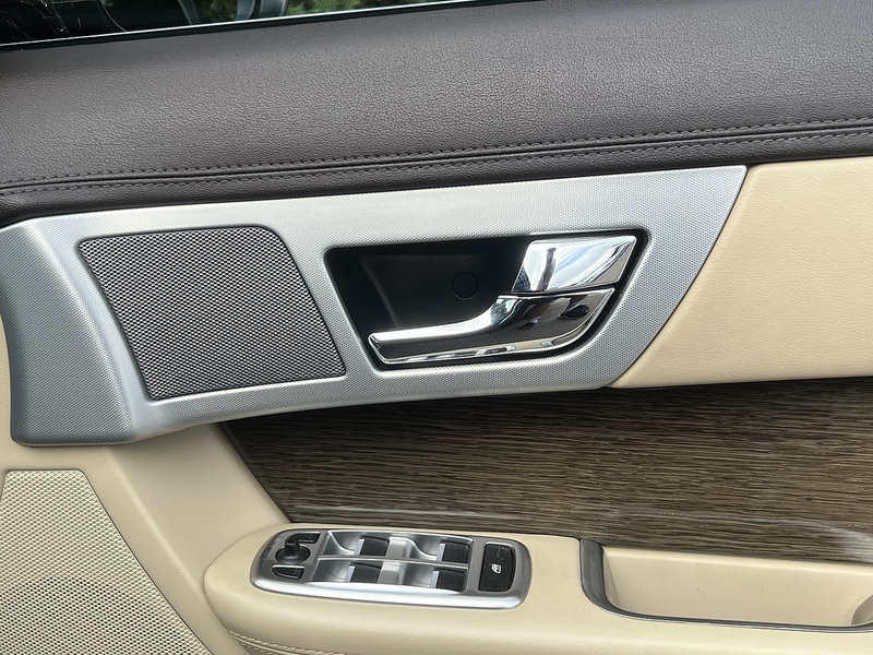 Jaguar XF d Premium Luxury - U12558