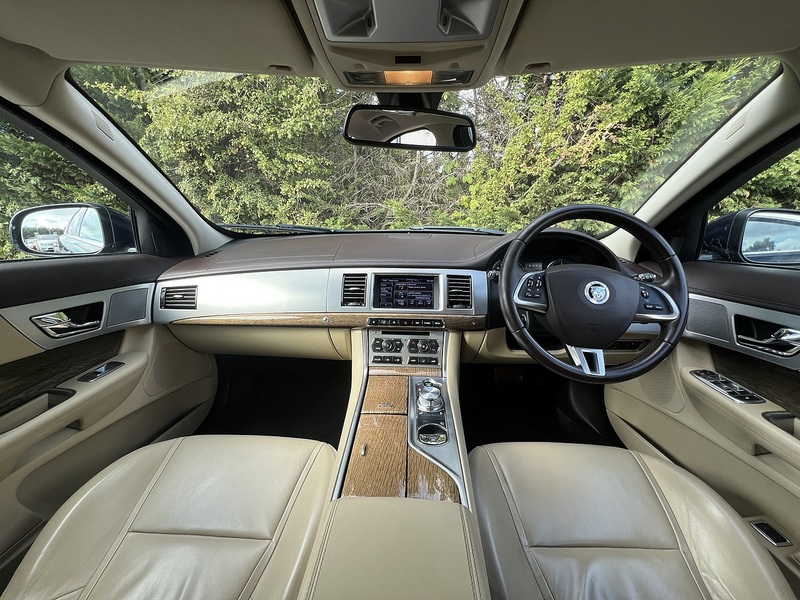 Jaguar XF d Premium Luxury - U12558