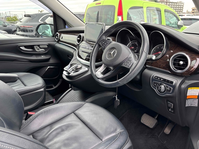 Mercedes-Benz V-Class V 220 D Avantgarde L - U12561
